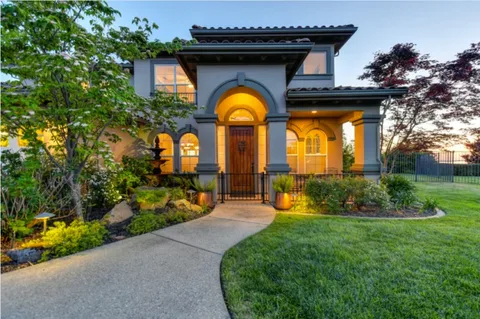 Low Maintenance Landscaping Ideas for Front Yard Appeal